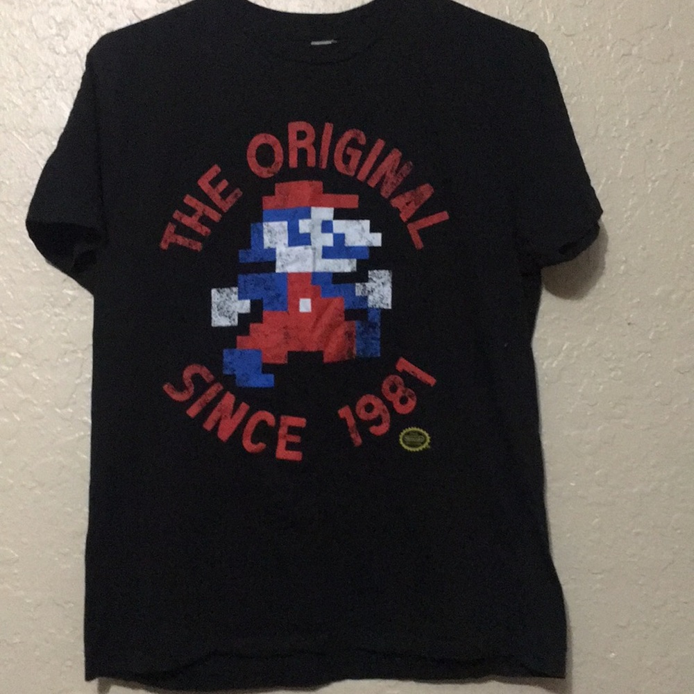 nintendo original black tee
